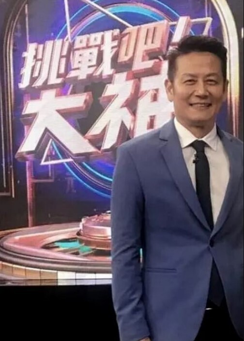 韩国巨乳模特儿 KimWooHyeon 在楼梯帮男友口交不雅视频泄漏流出！ - 51视频